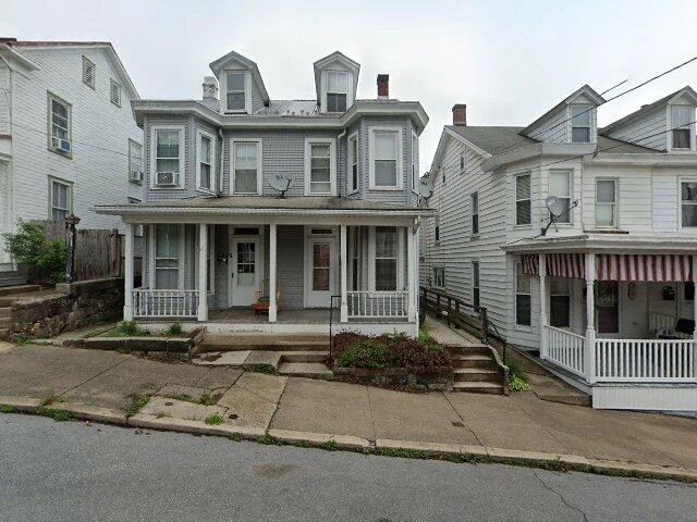 House image located at Middlebury, IN 46540