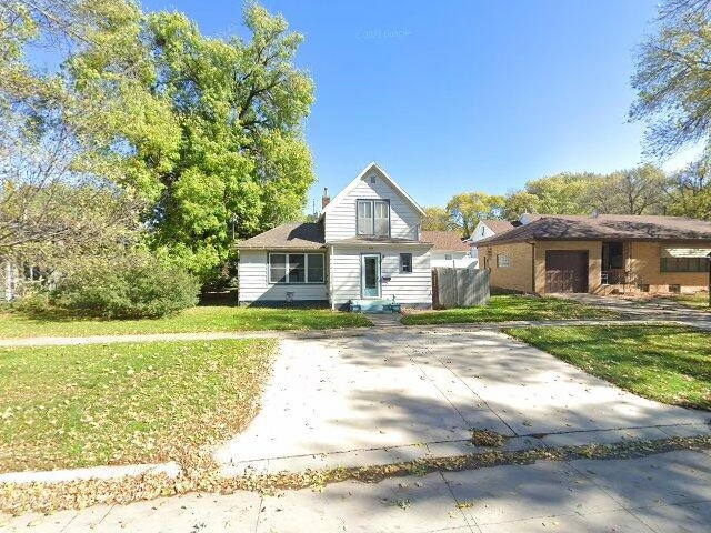 House image located at Wayzata, MN 55391