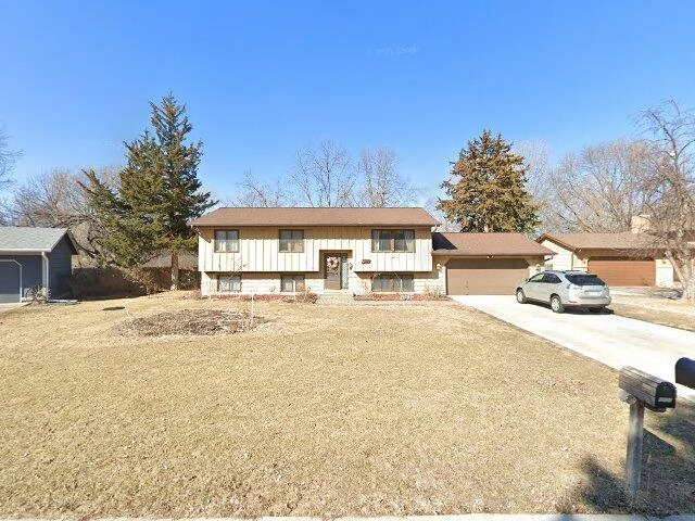 House image located at Minneapolis, MN 55443