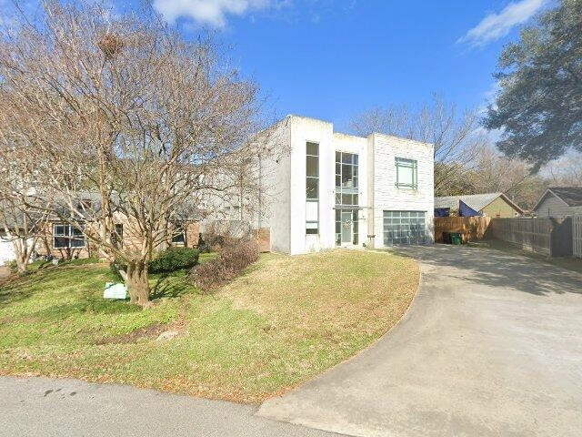 House image located at Houston, TX 77008