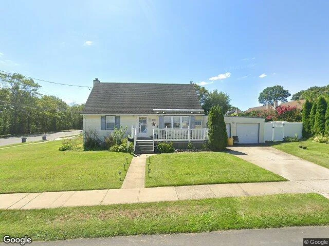 House image located at Massapequa Park, NY 11762