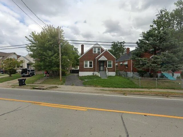 House image located at Louisville, KY 40214