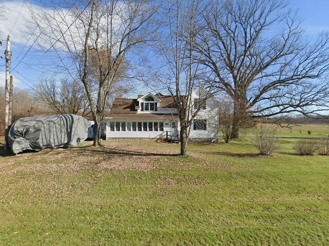 House image located at Midland, MI 48642