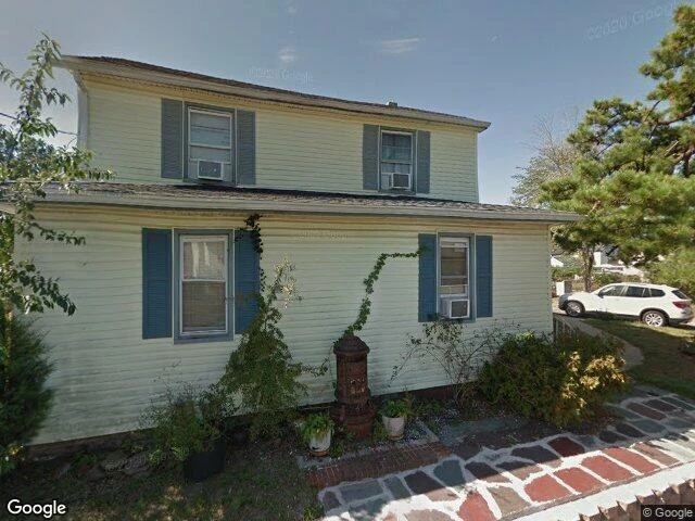 House image located at Keyport, NJ 07735