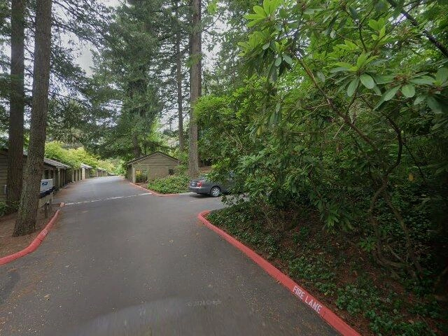 House image located at Lake Oswego, OR 97035