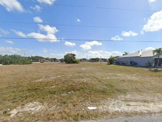 House image located at Cape Coral, FL 33993
