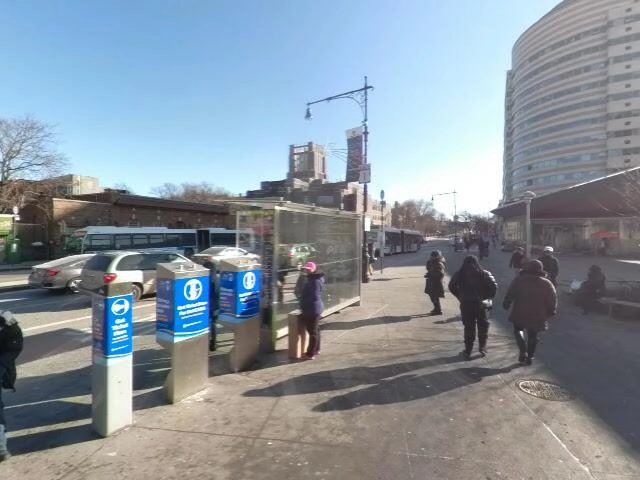 House image located at Dolton, IL 60419