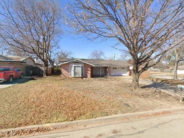 House image located at Arlington, TX 76010