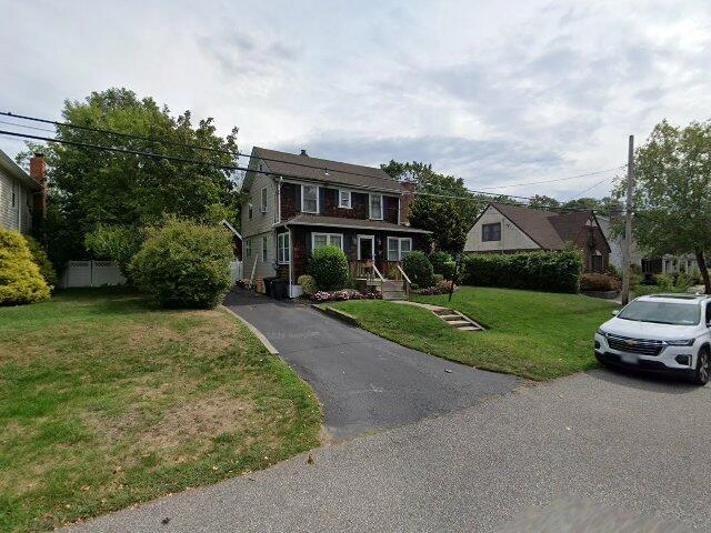 House image located at Brightwaters, NY 11718