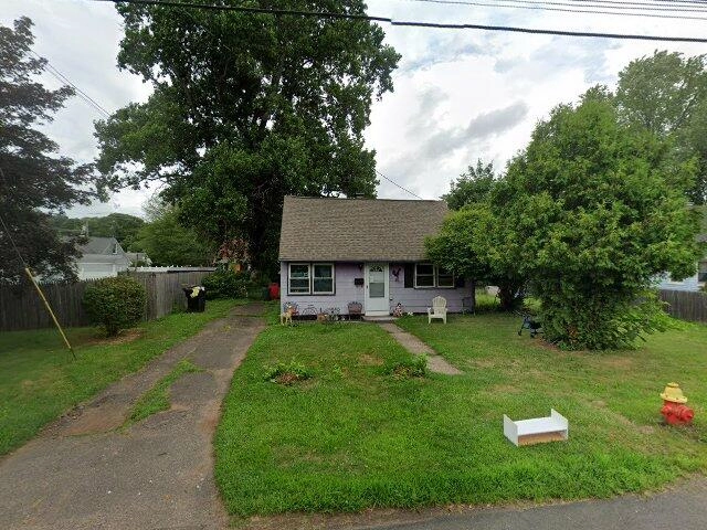 House image located at Meriden, CT 06451