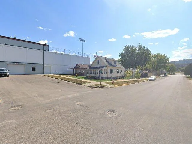 House image located at Winona, MN 55987