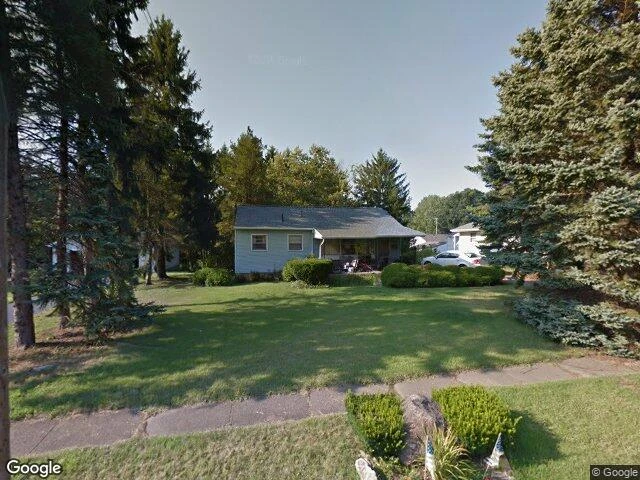 House image located at Hubbard, OH 44425