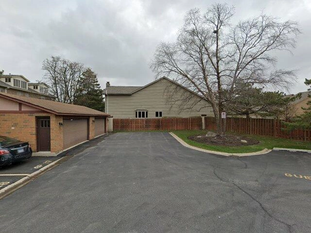House image located at Palos Hills, IL 60465