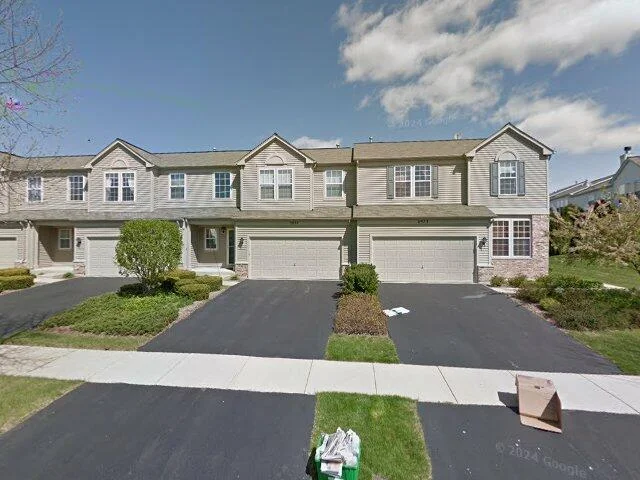 House image located at Aurora, IL 60502