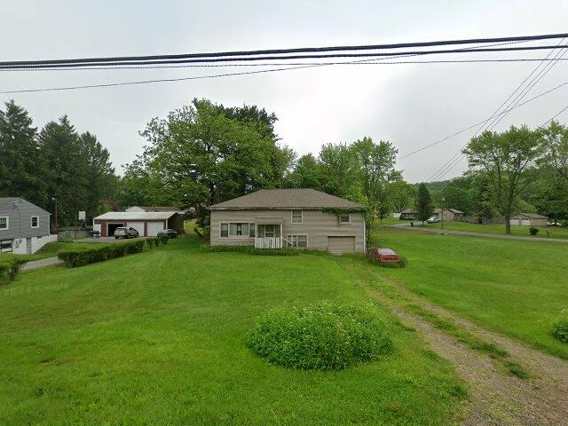 House image located at New Waterford, OH 44445