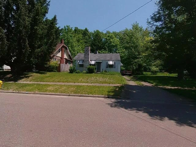House image located at Akron, OH 44320