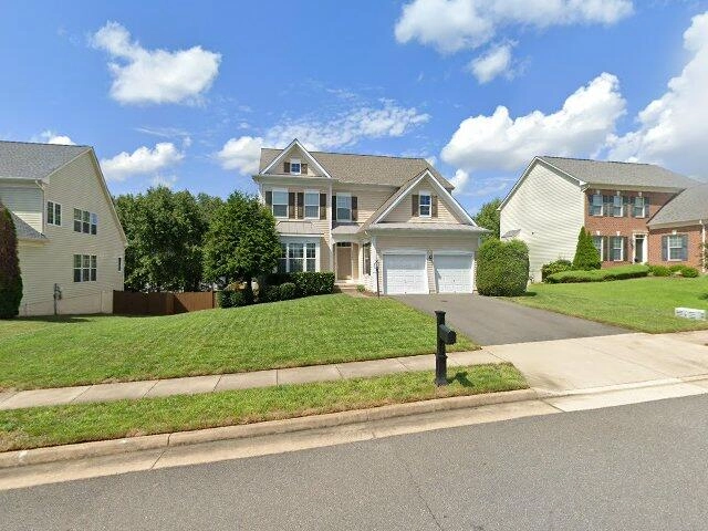 House image located at Triangle, VA 22172