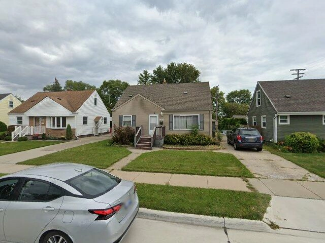 House image located at Roseville, MI 48066