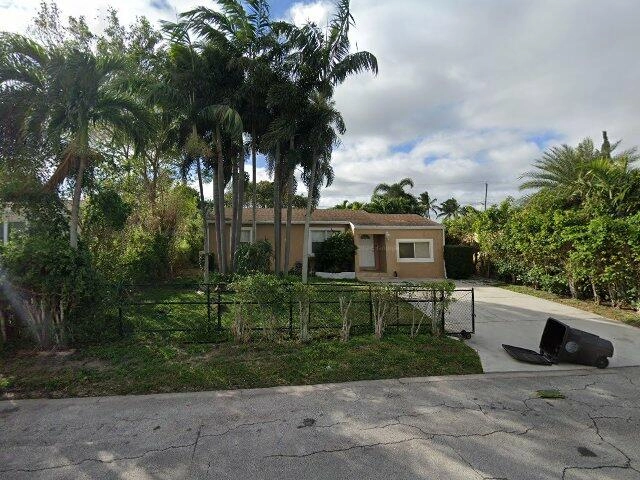 House image located at West Palm Beach, FL 33405