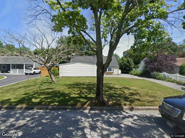 House image located at Holbrook, NY 11741