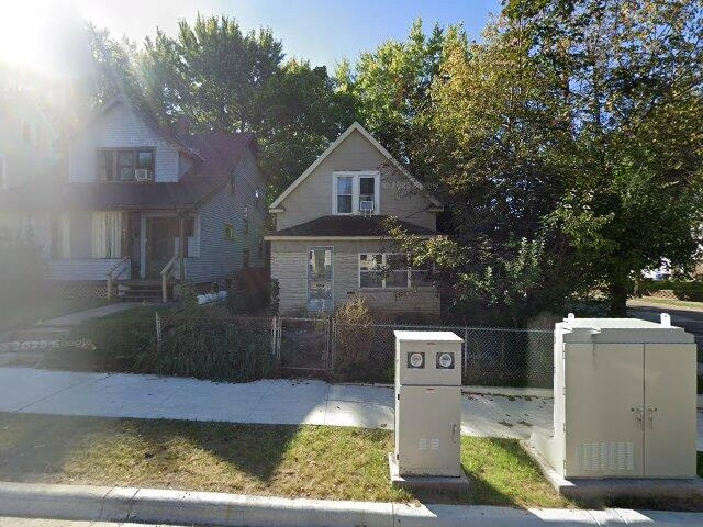 House image located at Saint Paul, MN 55106