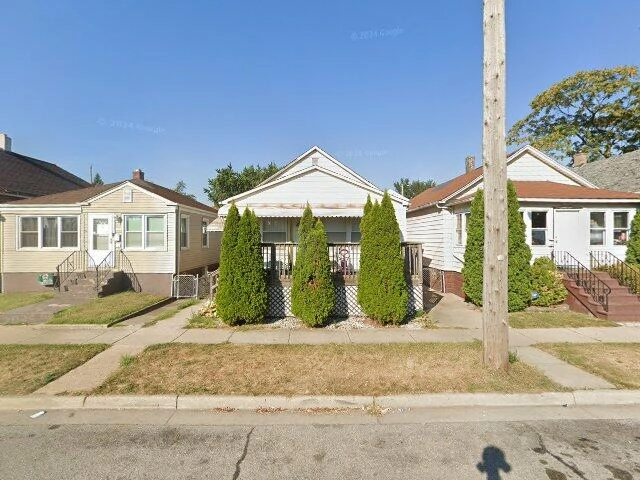 House image located at Whiting, IN 46394