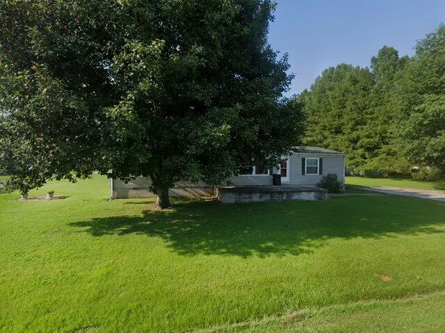 House image located at Opdyke, IL 62872