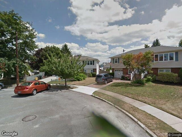 House image located at Farmingdale, NY 11735