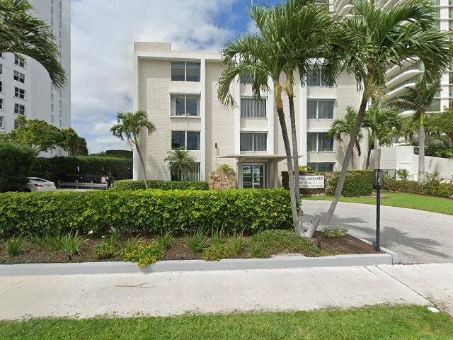 House image located at West Palm Beach, FL 33401