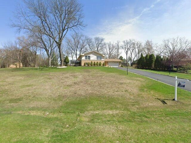 House image located at Willowbrook, IL 60527