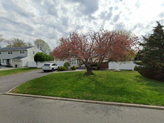 House image located at Commack, NY 11725