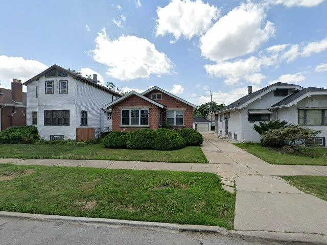 House image located at Chicago, IL 60628