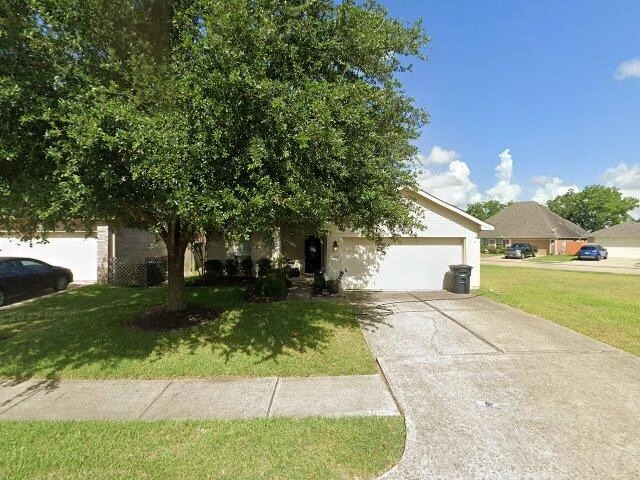 House image located at Alvin, TX 77511