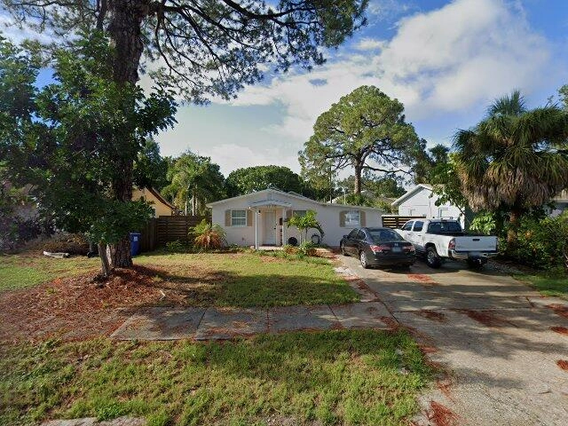House image located at Saint Petersburg, FL 33703