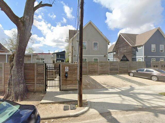 House image located at Houston, TX 77004