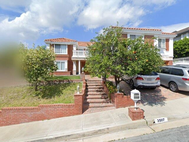 House image located at Burbank, CA 91504