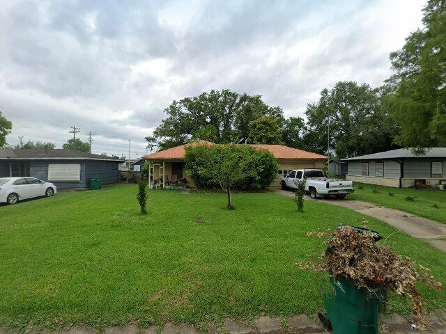 House image located at La Marque, TX 77568