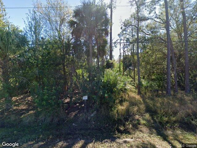 House image located at North Fort Myers, FL 33917