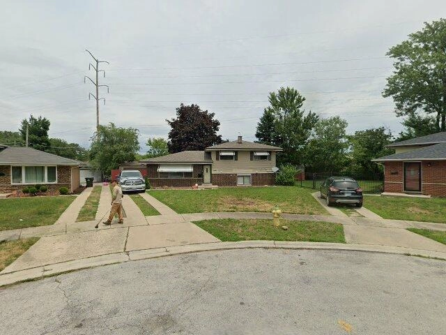 House image located at Dolton, IL 60419