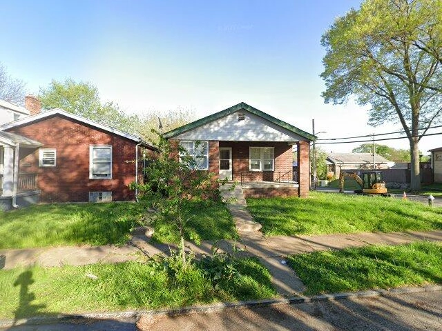 House image located at Saint Louis, MO 63116