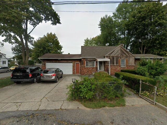 House image located at Bay Shore, NY 11706