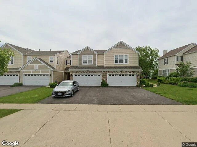 House image located at Carpentersville, IL 60110