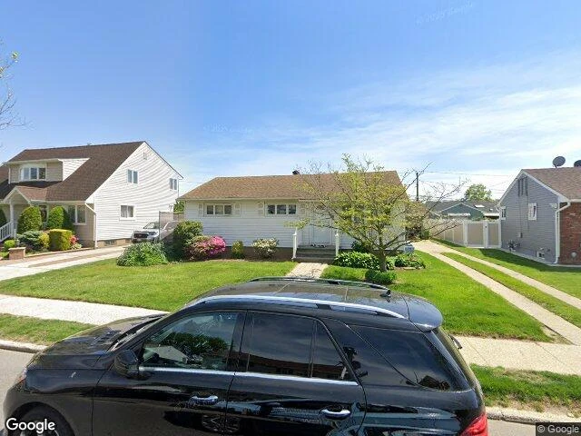 House image located at Franklin Square, NY 11010