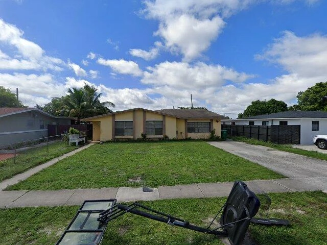 House image located at Hollywood, FL 33023