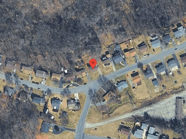 House image located at Vinton, VA 24179