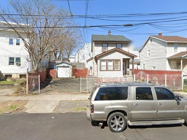 House image located at Newark, NJ 07112