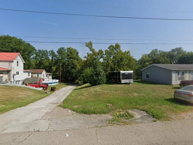 House image located at Aurora, IN 47001