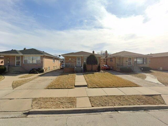 House image located at Chicago, IL 60652