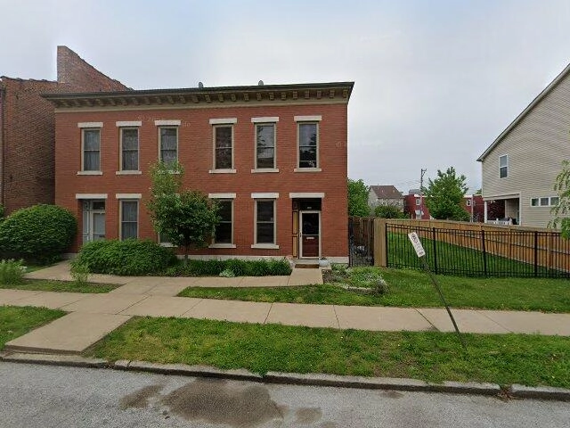 House image located at Saint Louis, MO 63106