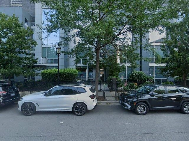 House image located at Chicago, IL 60616